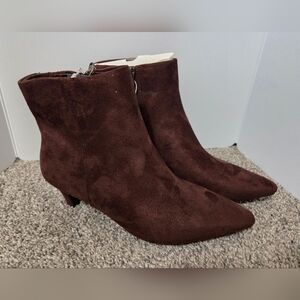 Brown Faux Suede Boots, Zips Up the Side, Universal Thread, Sz8.5, New With Tags